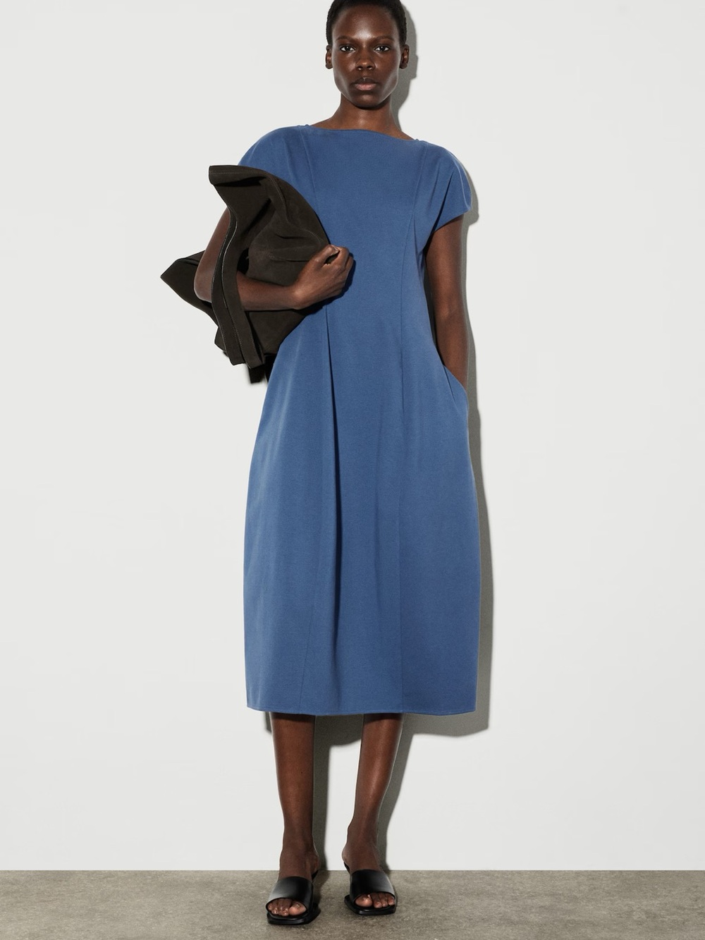 NWT (size small) COS SCULPTURAL JERSEY MIDI DRESS